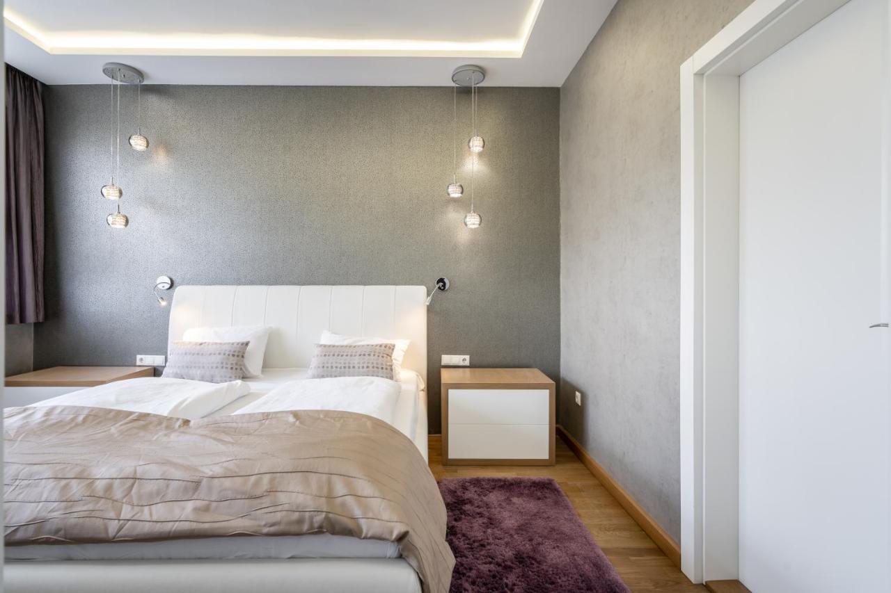 Breathless Basilika View Elegant Flat With Balcony Need Reservation X Free Parking Budapest Eksteriør billede