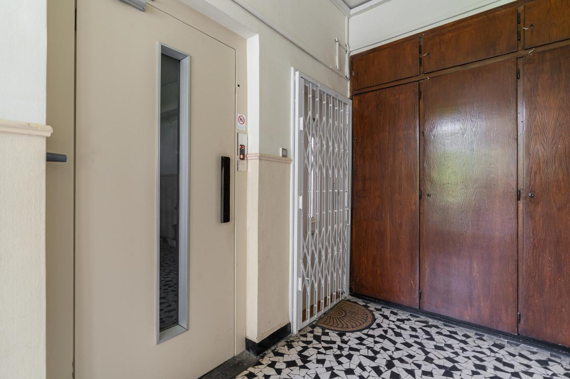 Breathless Basilika View Elegant Flat With Balcony Need Reservation X Free Parking Budapest Eksteriør billede